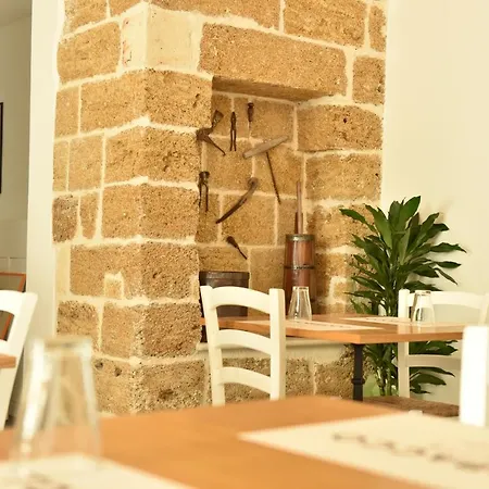 烟草套房酒店
