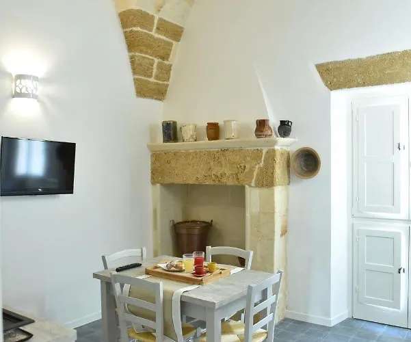 Tobacco Szálloda 3*