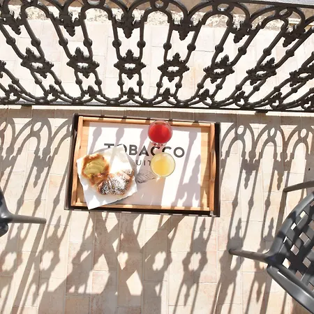 Tobacco Hotel 3*